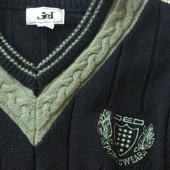 Sporty Vintage 80's Cableknit Sweaters - Picture 4 of 4